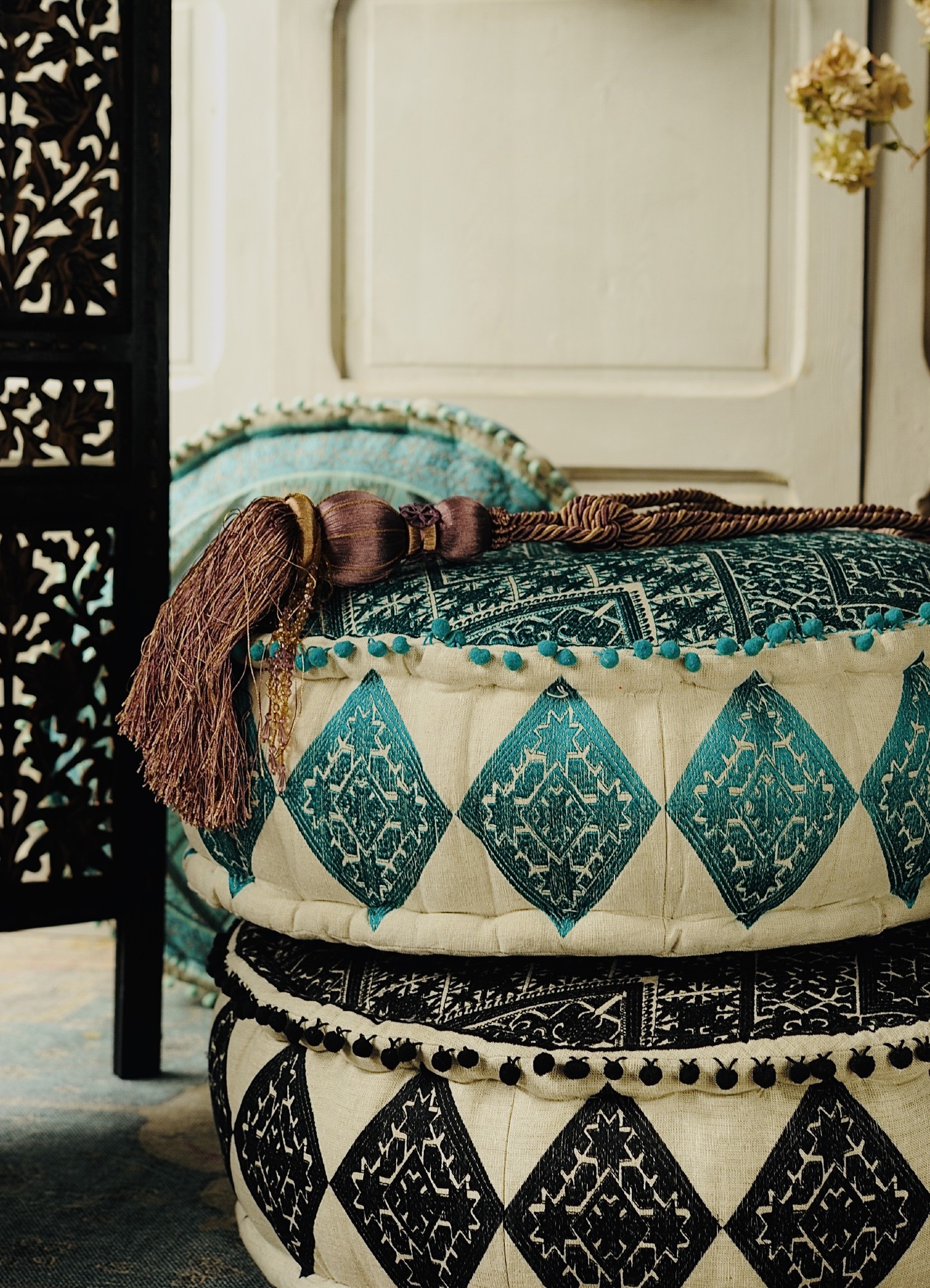 Sitzpouf 'Pooja', schwarz, weiß, Ø 60 cm, H 20 cm