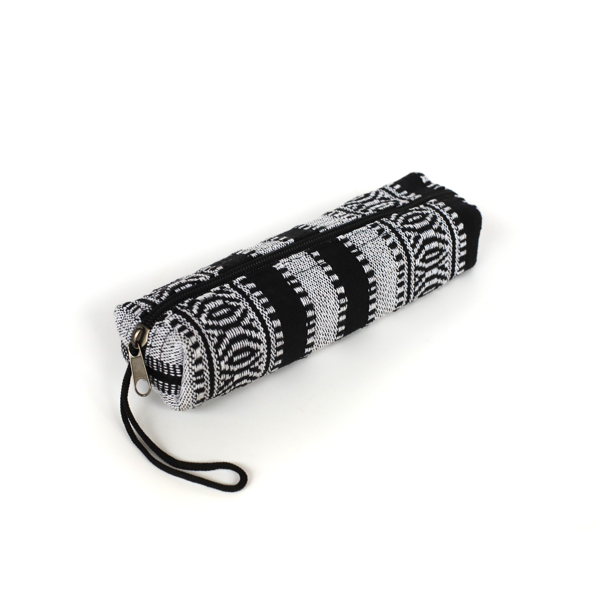 Stifteetui Nepalstyle 'Yeo', schwarz, weiß, L 21 cm, B 5 cm, H 5 cm