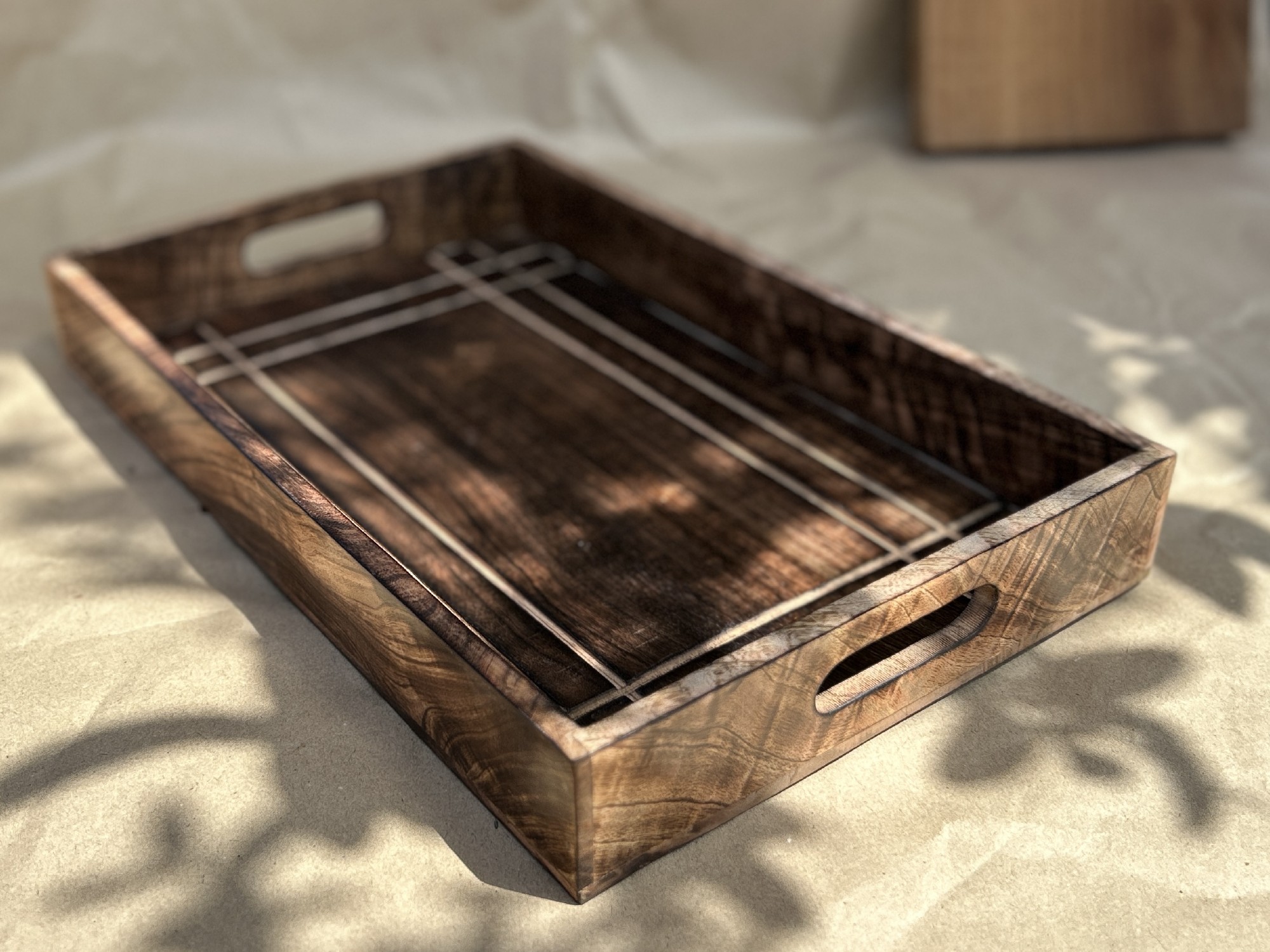 Tablett aus Mangoholz, B 43 cm, L 27 cm, H 6 cm