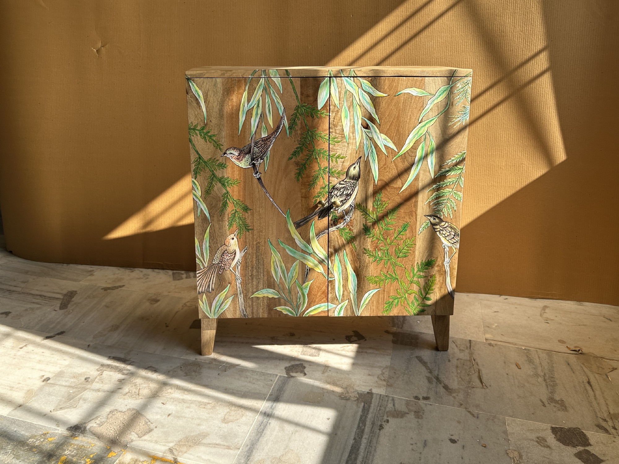 Kommode '4 Birds' aus Mangoholz, natur, multicolor, B 66 cm, T 30 cm, H 74 cm
