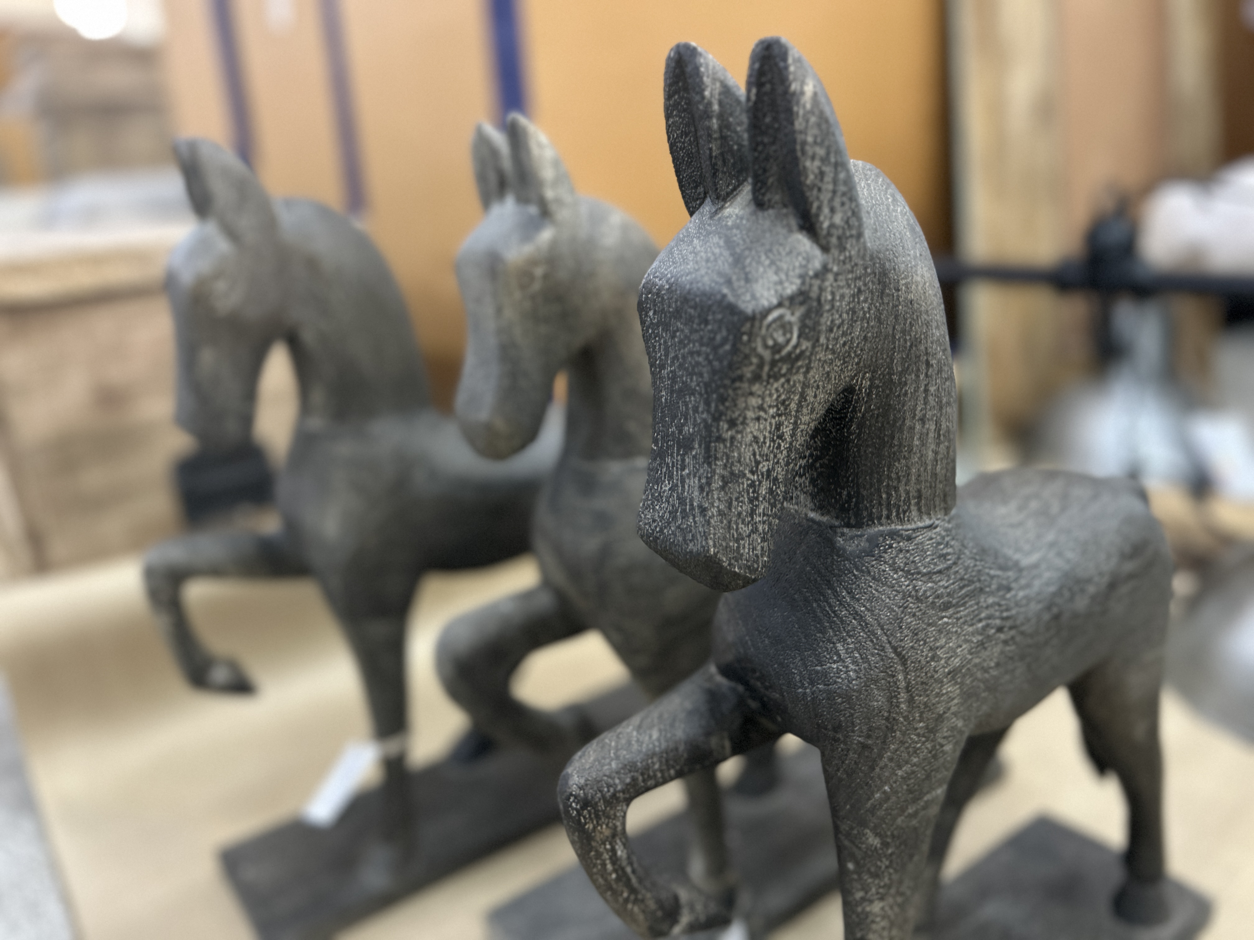 Holzpferd 'Ghoda', grau, T 40 cm, B 12 cm, H 49 cm