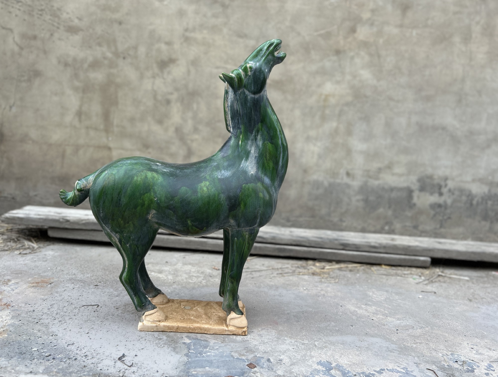 Keramikpferd 'Tang Dynasty', grün, B 53 cm, T 22 cm, H 70 cm