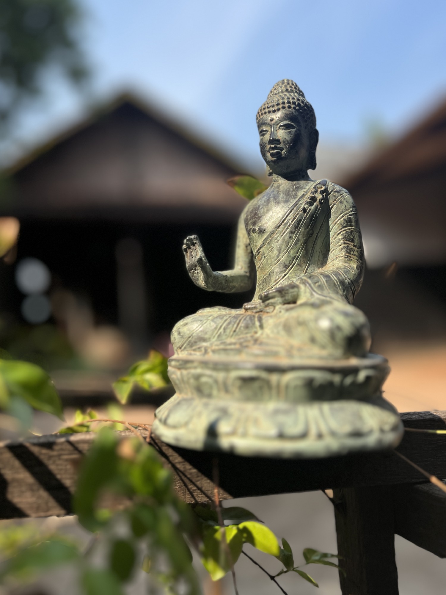 Bronze-Skulptur 'Buddha sitzend', H 18 cm, B 11 cm, T 10 cm