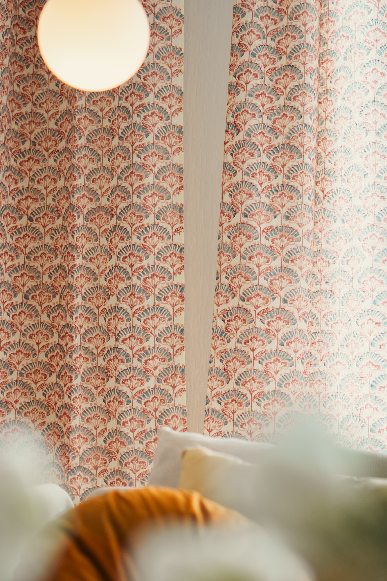 Vorhang aus Voile rot-blau, H 220 cm, B 110 cm