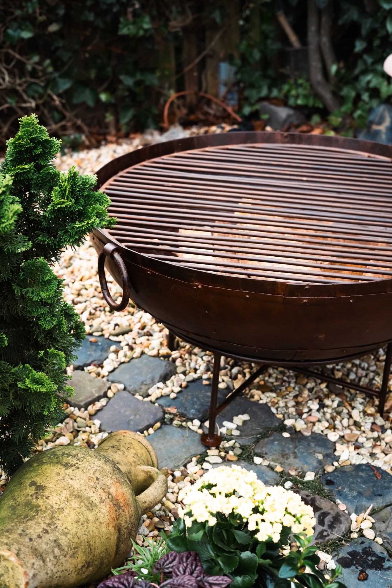 Indischer Grill 'Kadai' mit Rost & Ständer, aus Metall, Ø 80 cm, H 46 cm