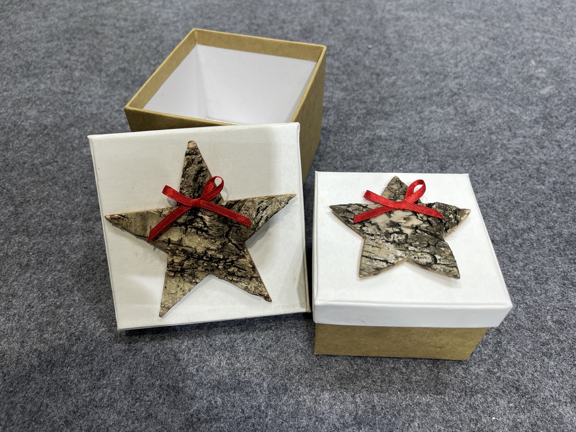 2er-Set Geschenkboxen 'Stern', gold-weiß, natur
