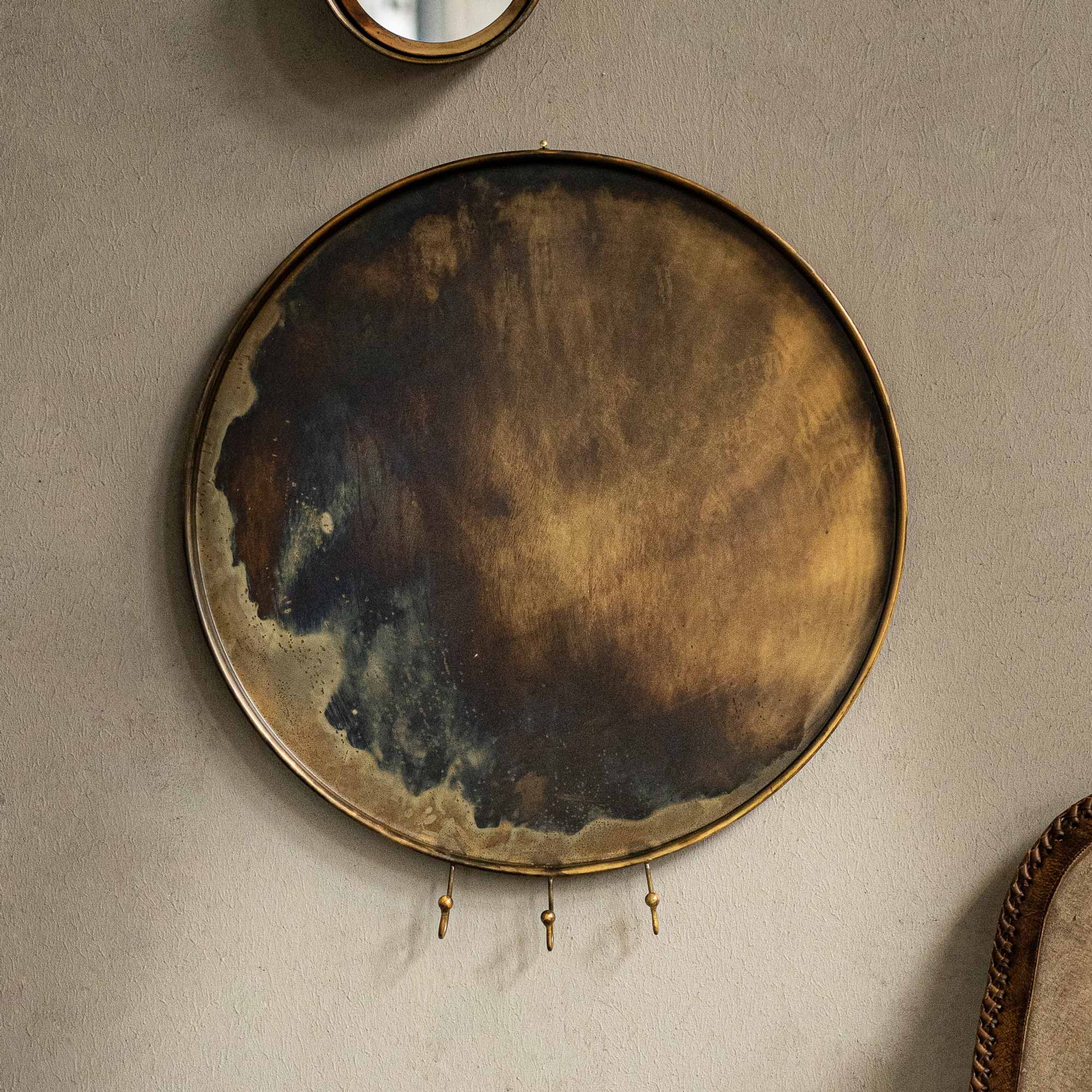 Wandhaken-Teller 'Kotui' mit 3 Haken, antik gold, Ø 60 cm, H 65 cm, L 10 cm