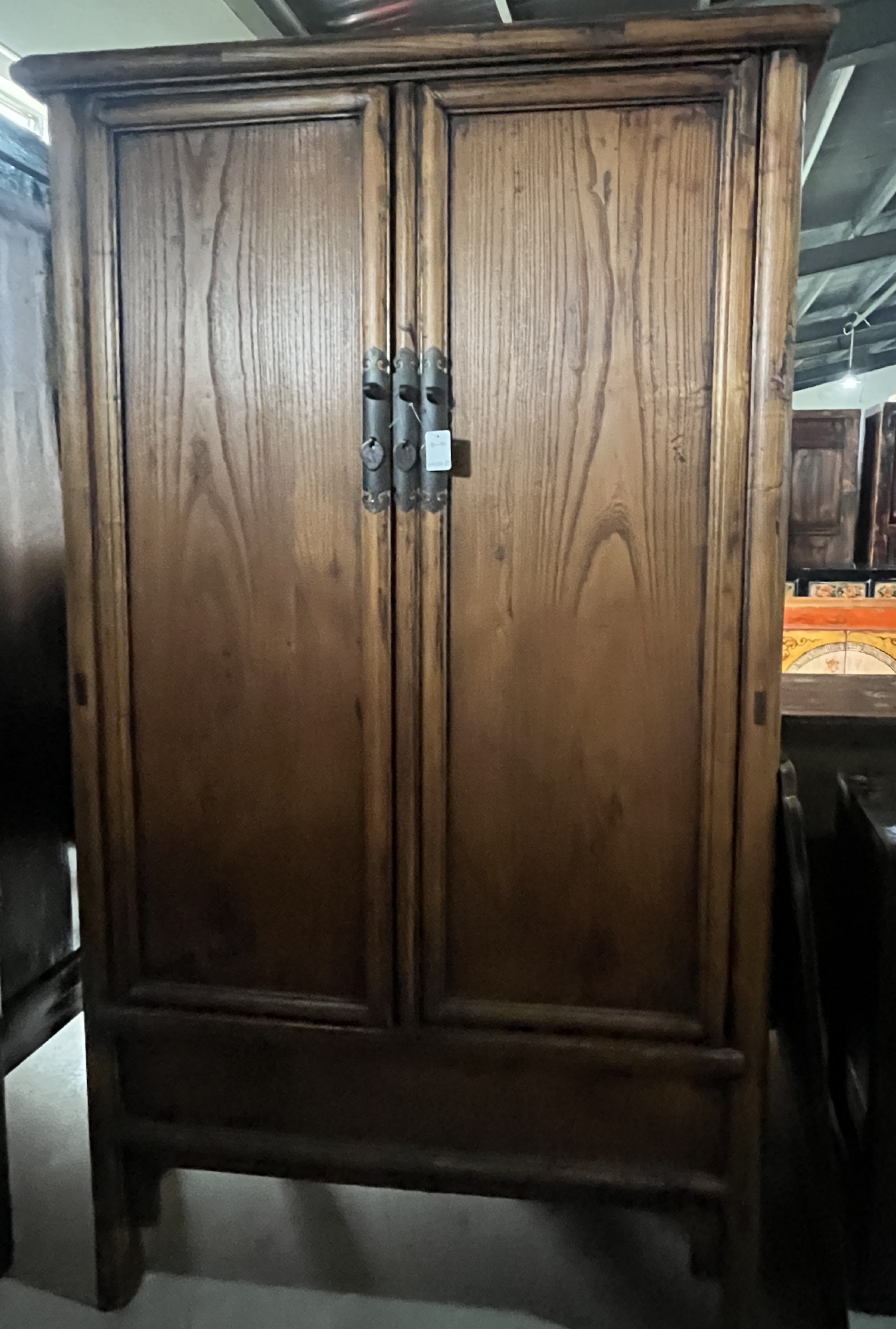 Einzelstück chinesischer Schrank, B 100 cm, T 54 cm, H 188 cm