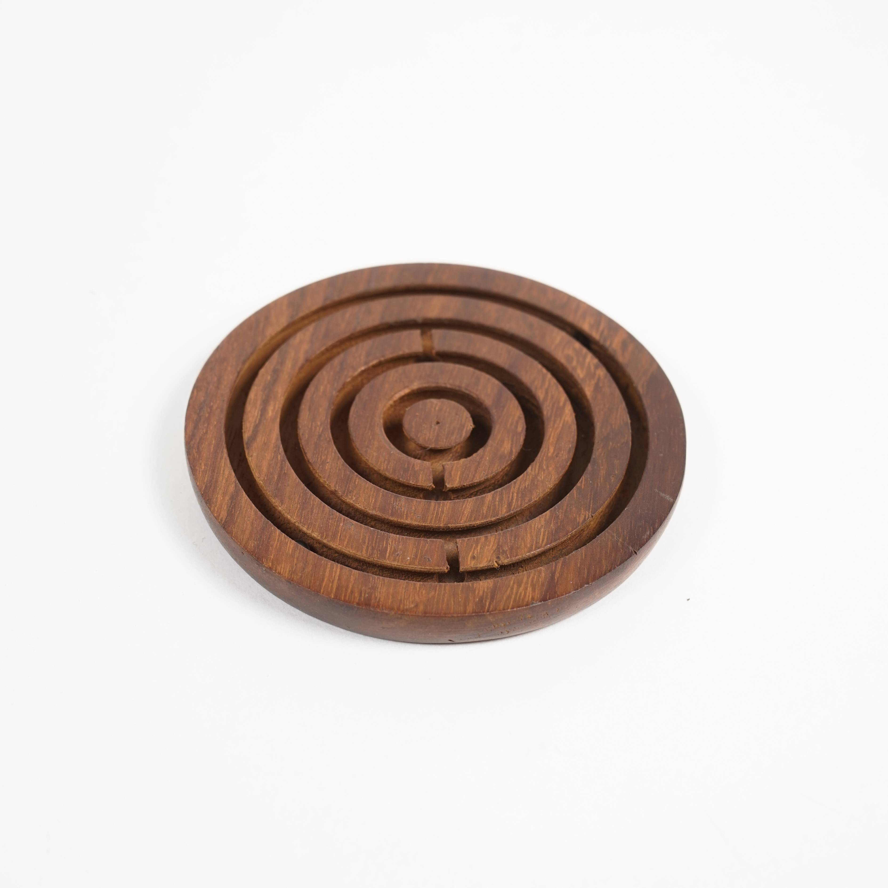 Gedulds-Spiel aus Palisanderholz, braun, Ø 8 cm, H 1 cm