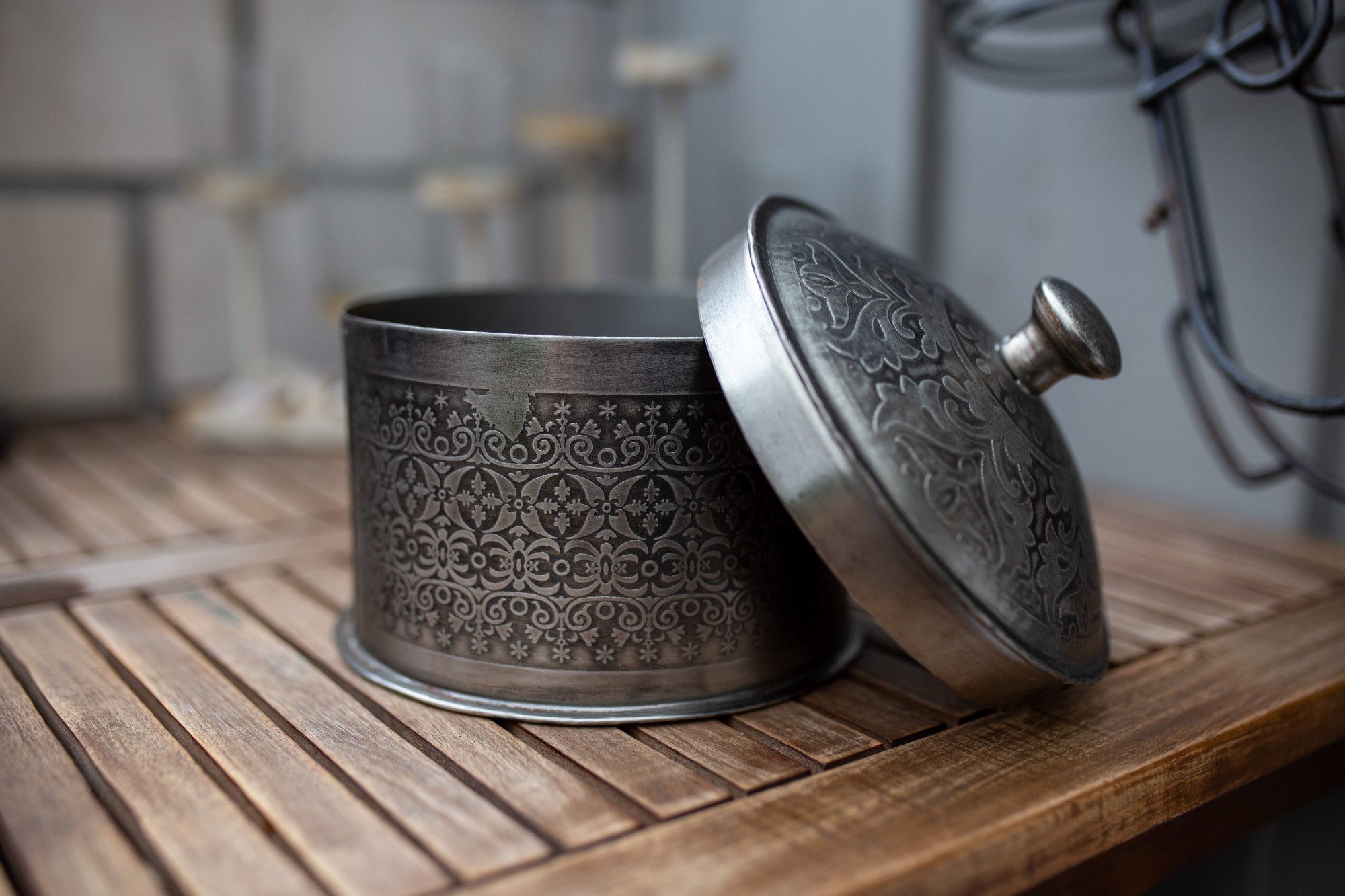 Metallschatulle rund, vernickelt, silber, H 15 cm, Ø 17 cm