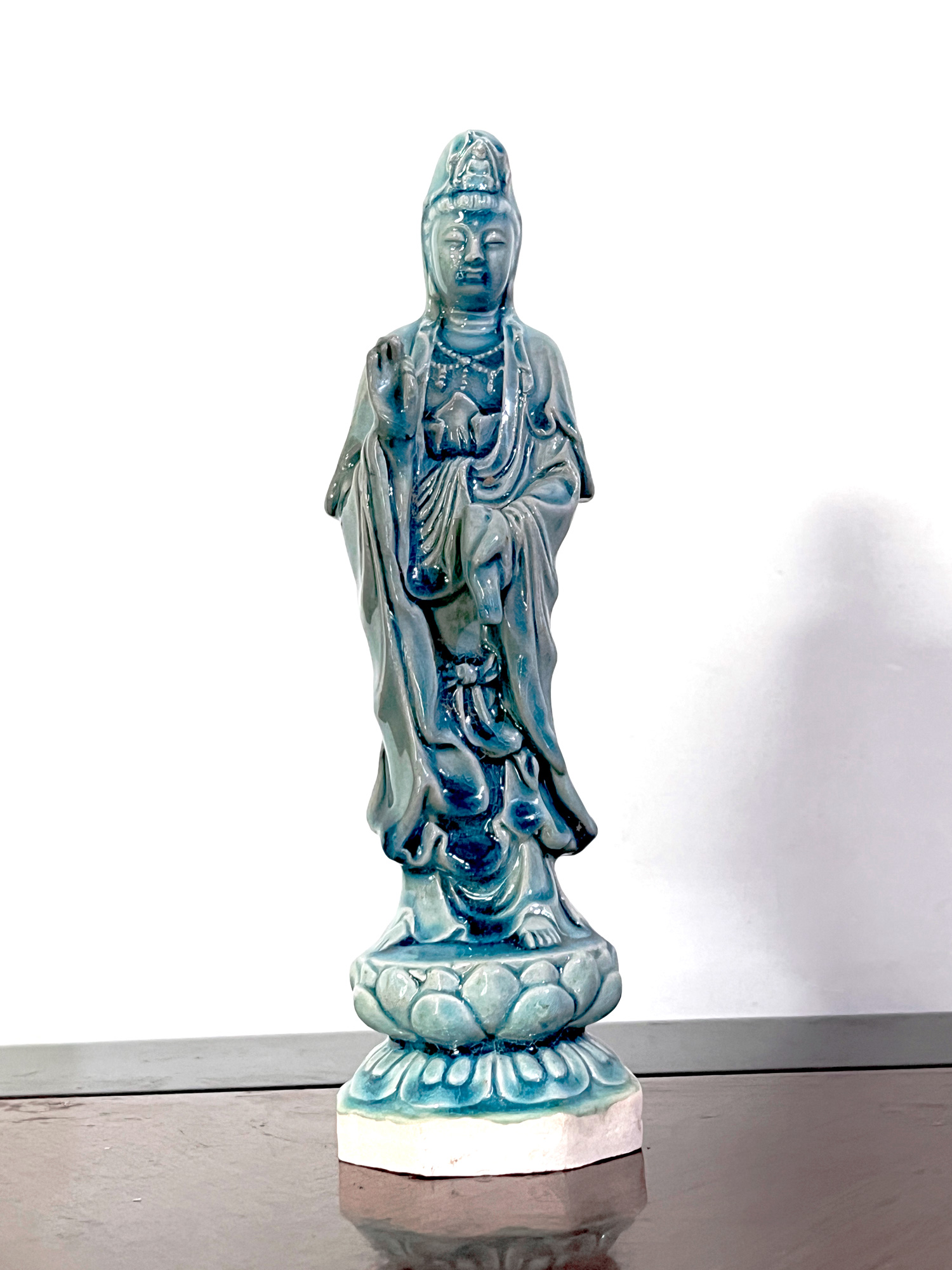 Keramikstatue 'Guan Yin', blau-grün, H 18 cm, Ø 5,5 cm
