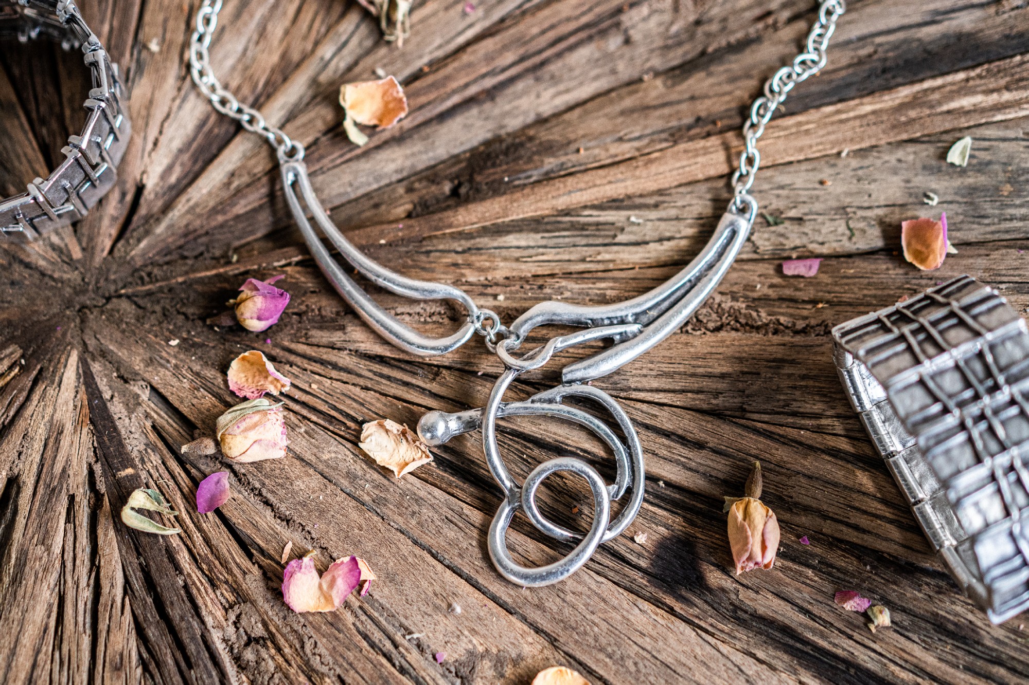 Collier 'Tendril', Zamak-Legierung, H 11 cm, B 14 cm