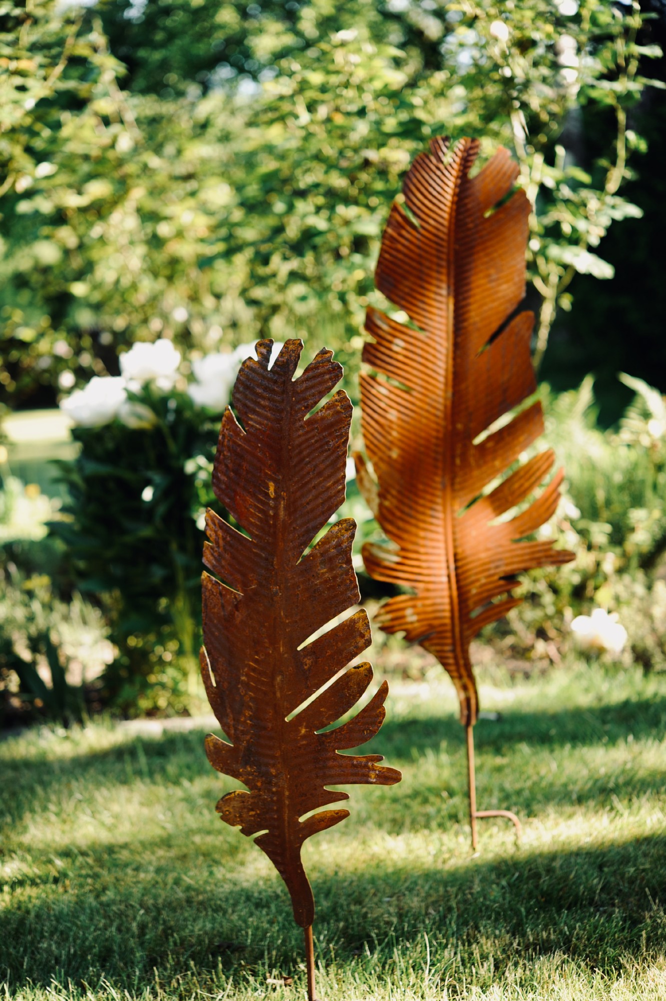 Gartenstecker 'Feder', rostbraun, T 2 cm, B 26 cm, H 85 cm