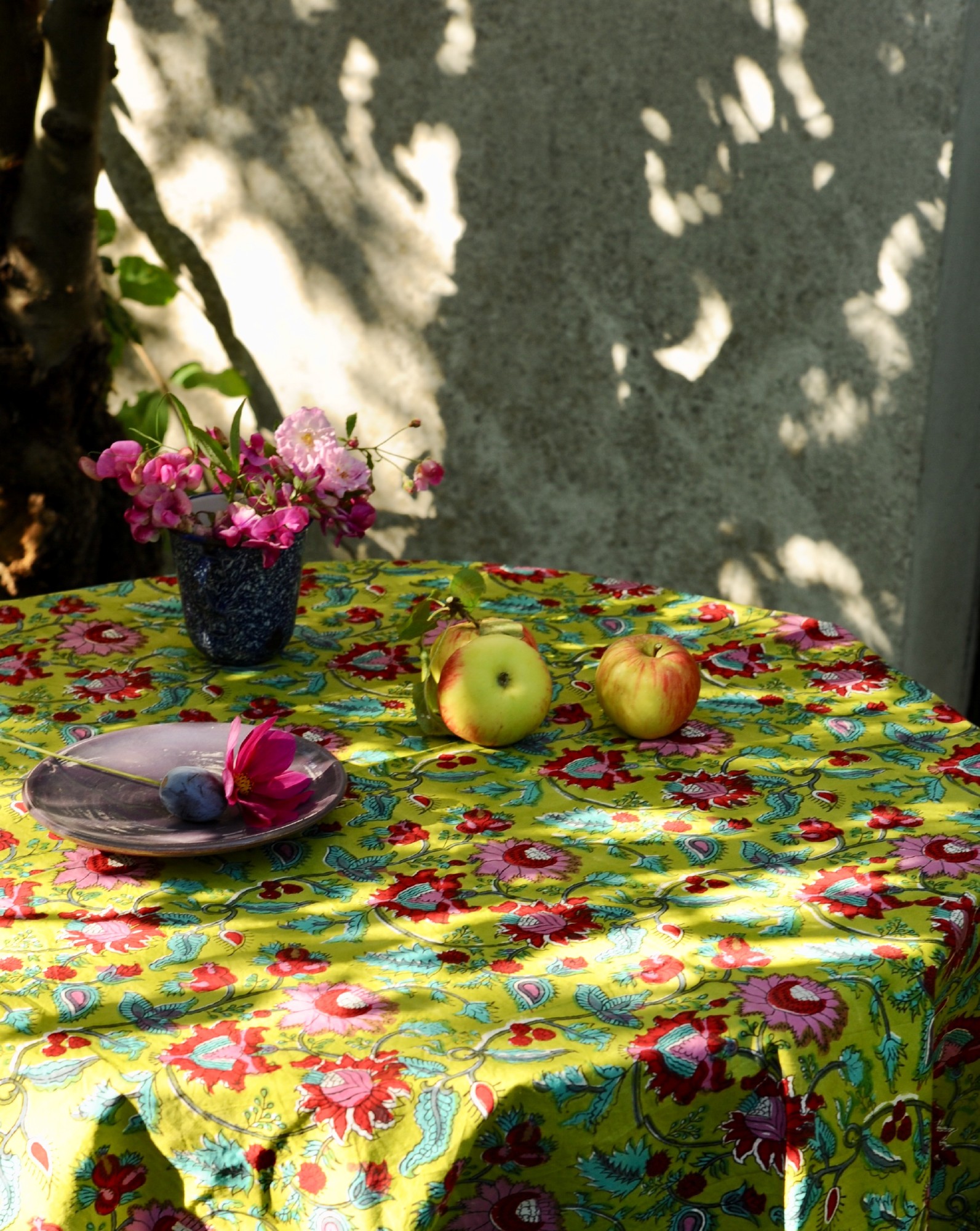 Tischdecke mit Blumenmuster, grün, rot, T 100 cm, B 100 cm