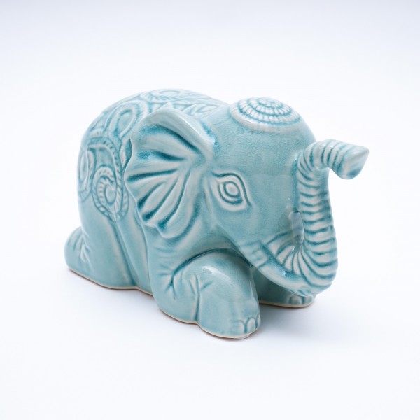 Keramik-Elefant liegend, hellblau, L 26 cm, H 15 cm