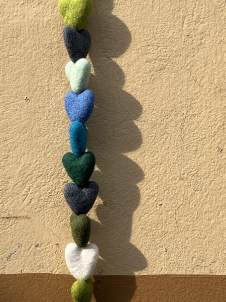 Filz-Girlande 'Herzen', Blau- und Grüntöne, 100 cm