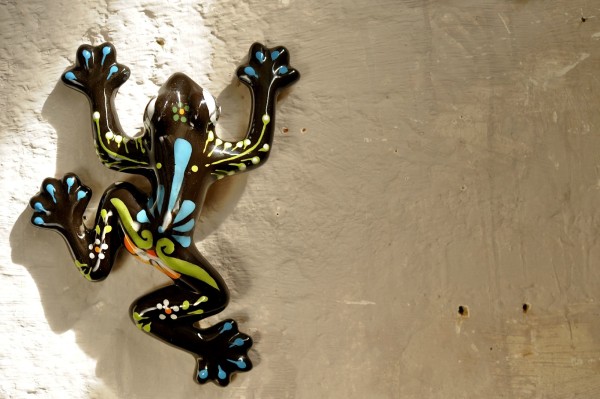 Keramik-Wandschmuck 'Frosch', schwarz, multicolor, H 28 cm, B 20 cm, L 5 cm