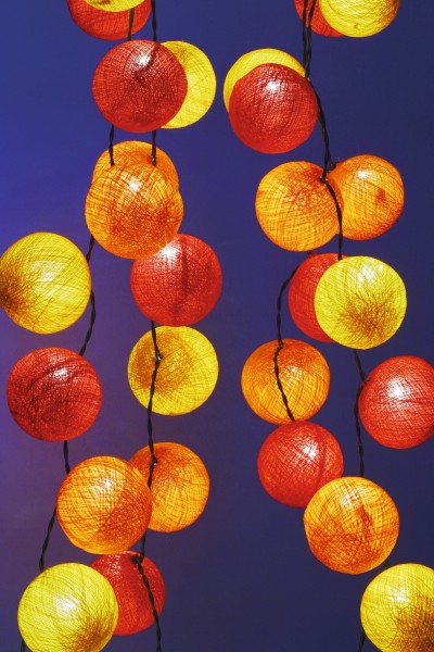 Lichterkette montiert, LED, rot, orange, gelb, T 470 cm