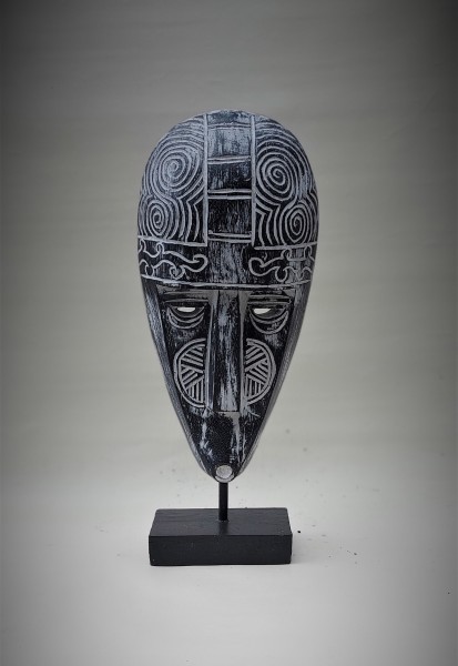 Toraja-Maske auf Ständer, schwarzbraun, weiß, H 50 cm, B 20 cm, L 10 cm