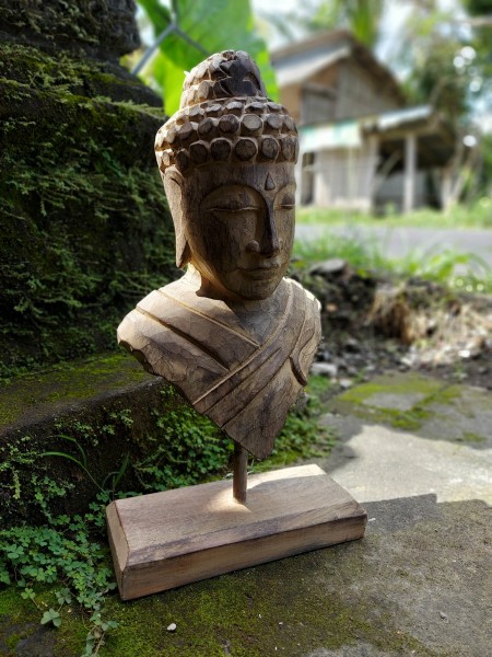 'Buddha'-Büste auf Ständer, B 25 cm, H 44 cm, T 10 cm
