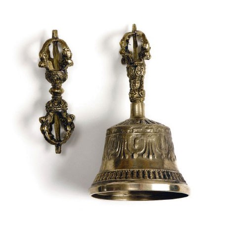 Glocke mit Donnerkeil, aus versilbertem Messing, H 16 cm
