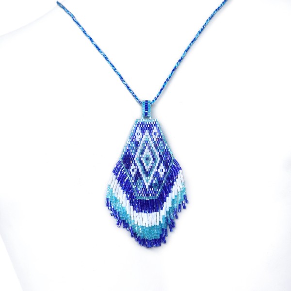 Halskette 'Raute' aus Glasperlen, blau, weiß, H 10,5 cm, B 6 cm