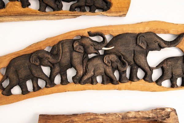 Schnitzrelief '5 Elefanten', Teak, B 70-80 cm