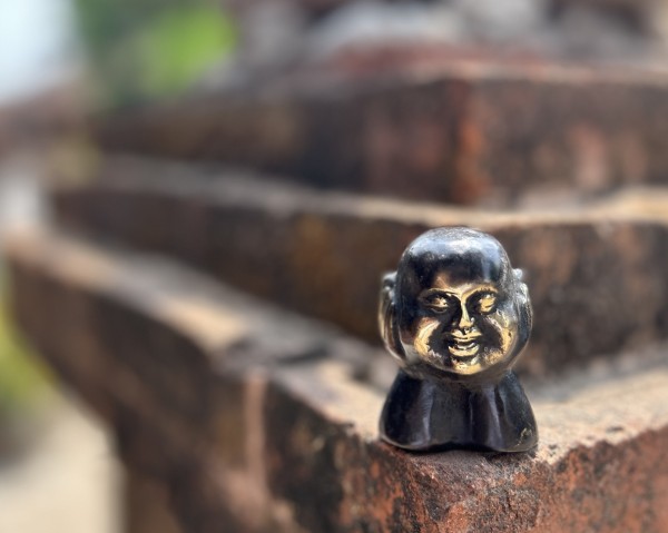 Bronze-Figur 'Happy Buddha', H 5 cm, B 4 cm, L 3 cm