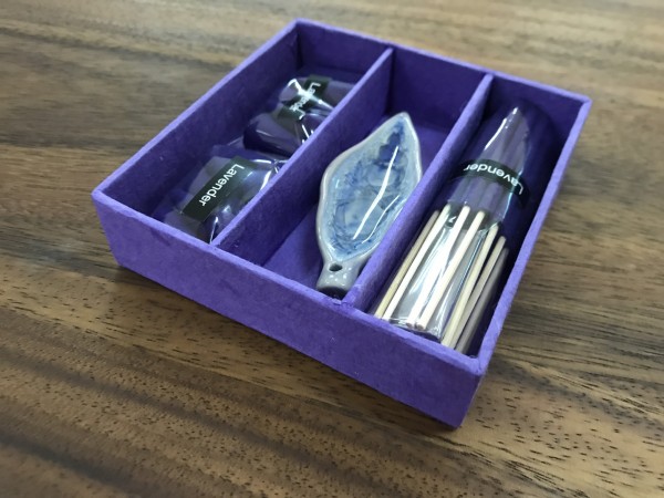 Räucher-Box 'Lavendel', violett, T 10 cm, B 10 cm, H 2,5 cm
