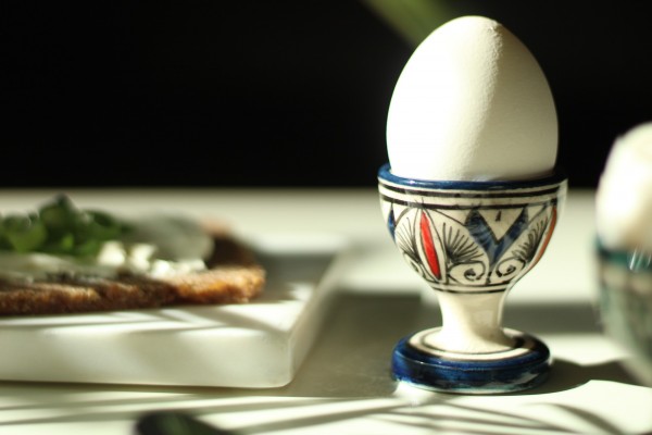 Keramik-Eierbecher, weiß, blau, Ø 5 cm, H 7 cm