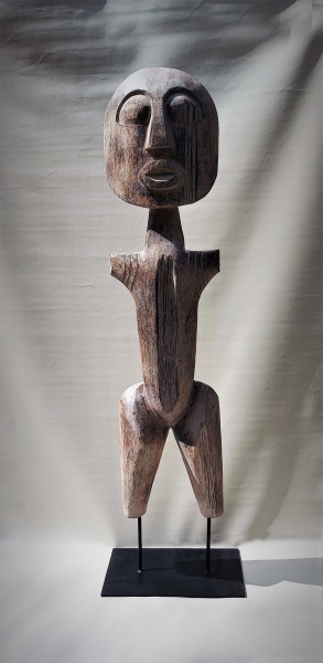 Timor-Statue aus Holz, H 100 cm, B 35 cm, L 20 cm