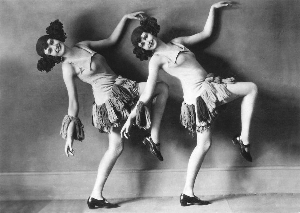 Postkarte 'Golden 20s dancers'