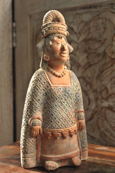 Terrakotta-Figur 'Maya', I, stehend, handbemalt, L 12 cm, B 7 cm, H 25 cm