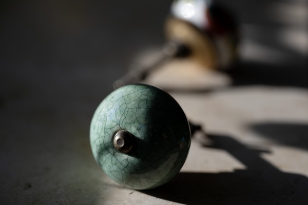 Keramik Möbelknopf rund, handglasiert, grau, Ø 3,5 cm