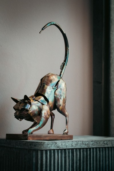 Skulptur 'Katze' aus Metall, H 55 cm, B 42 cm, L 11 cm