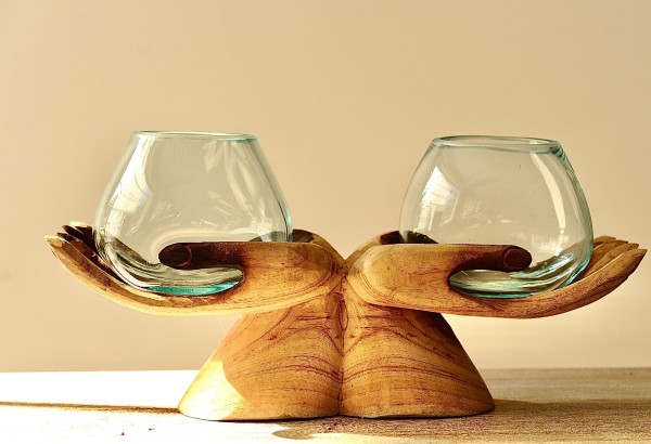 Doppel-Glasvase auf 2 Händen, Suarholz, B 40 cm, H 23 cm, T 15 cm