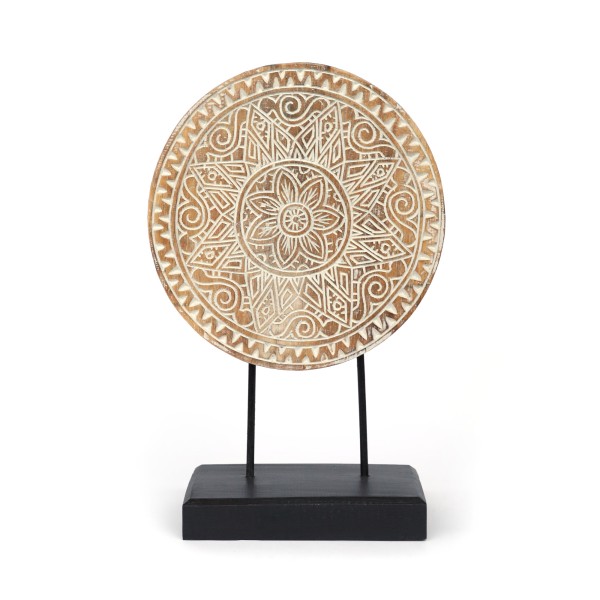 Holzscheibe 'Mandala' auf Ständer, handgeschnitzt, H 45 cm, B 30 cm, T 10 cm