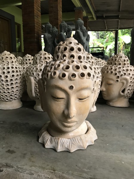 Kerzenleuchte 'Buddha-Kopf', H 43 cm, T 24 cm, B 28 cm