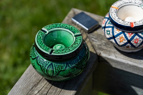 Keramik-Aschenbecher, grün, schwarz, Ø 12 cm, H 8 cm