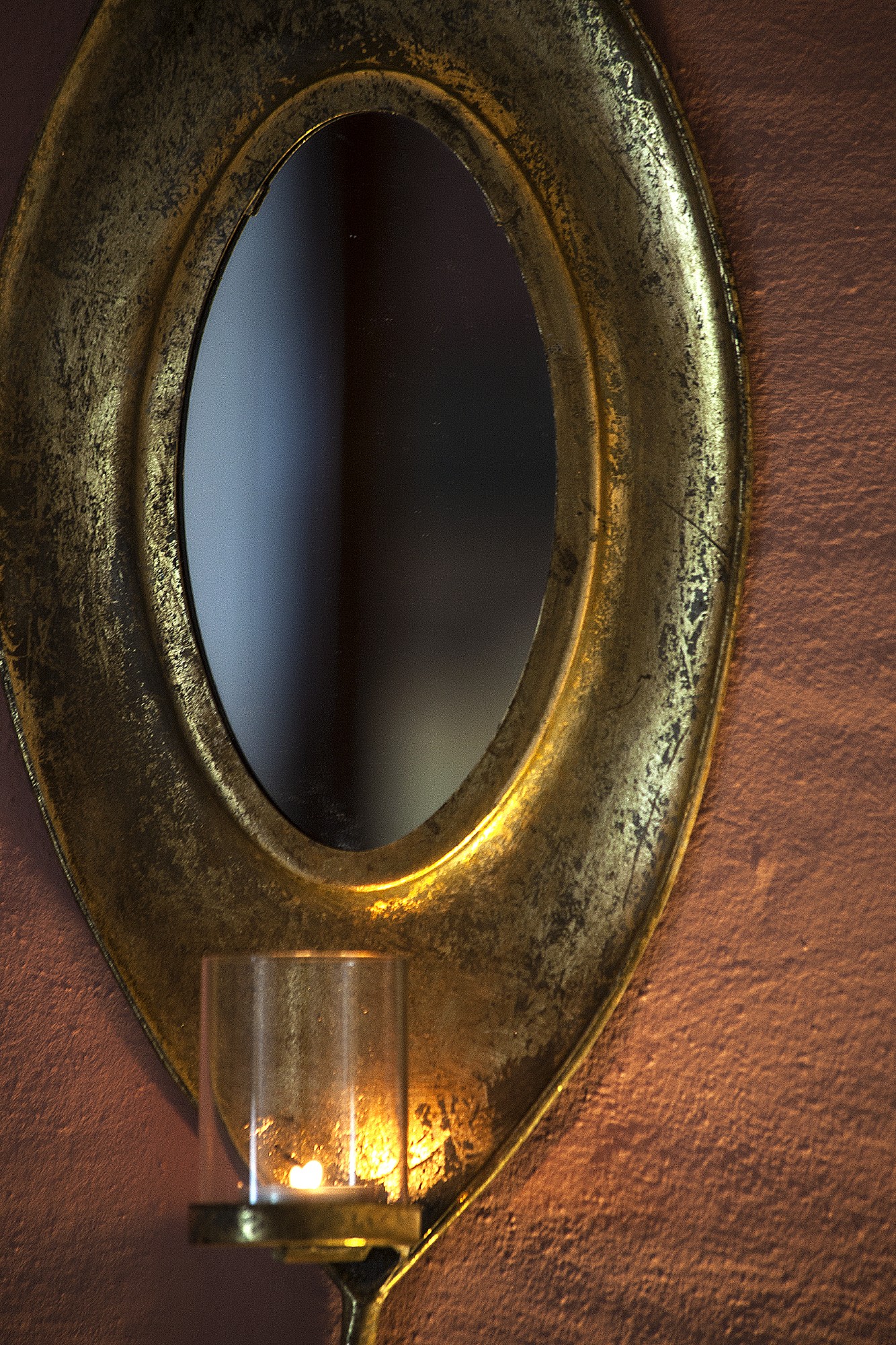 'Blatt' mit Spiegel, antik-gold, B 22 cm, H 55 cm von fischer's lagerhaus