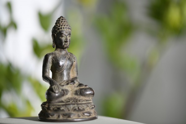 Bronze 'sitzender Buddha', H 10 cm, B 6 cm, T 5 cm