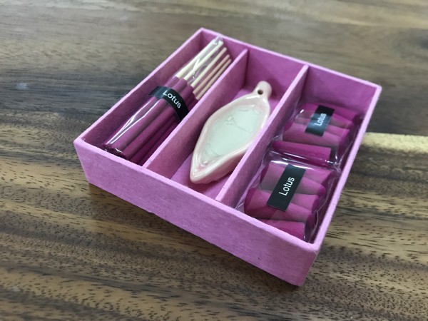 Räucher-Box 'Lily', pink, T 10 cm, B 10 cm, H 2,5 cm