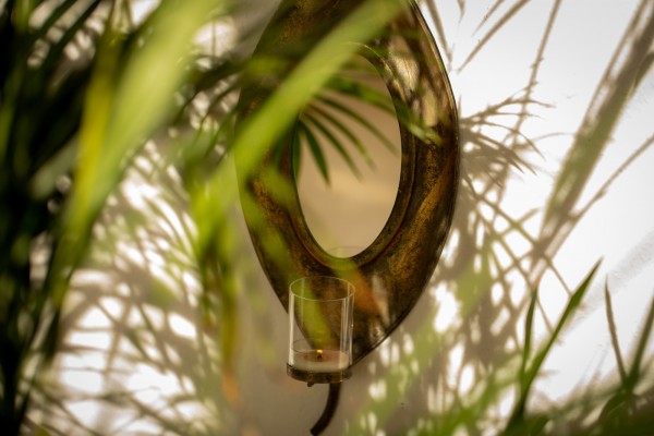 Wand-Windlicht 'Blatt' mit Spiegel, antik-gold, B 22 cm, H 55 cm