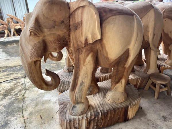 Massivholz-Statue 'Elefant', natur, ca. H 125 cm, B 120 cm, L 60 cm