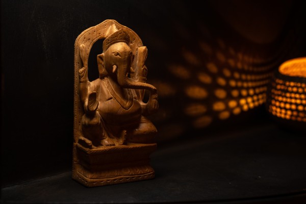 Figur 'Ganesha' aus Holz, natur, H 15 cm, B 7,5 cm, L 3,5 cm