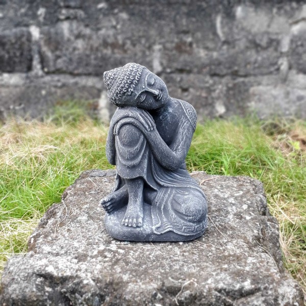Zementfigur 'träumender Buddha', H 22 cm, B 14 cm, T 14 cm