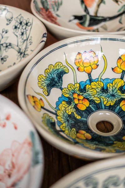 Keramik-Aufsatzwaschbecken 'Lotusblüten', Ø 41 cm, H 15 cm