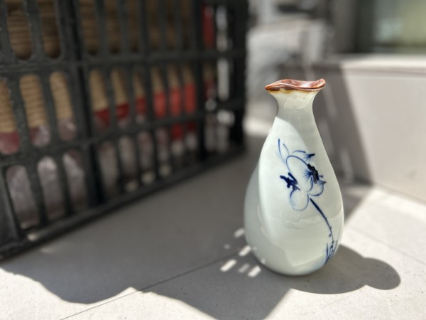 Keramikvase blau-weiß, handbemalt, Ø 8 cm, H 15 cm