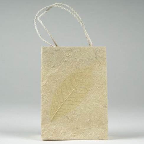 Tasche aus handgeschöpftem Papier, weiß, L 11,5 cm, B 5 cm, H 16 cm
