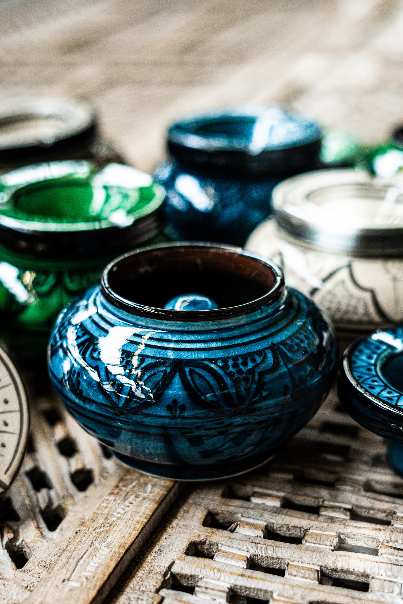 Keramik-Aschenbecher, grün, schwarz, Ø 12 cm, H 8 cm günstig bestellen